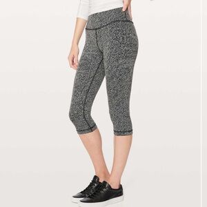 LULULEMON Wunder Under High Rise 1/2 Tight Luon Crackle Jaquard